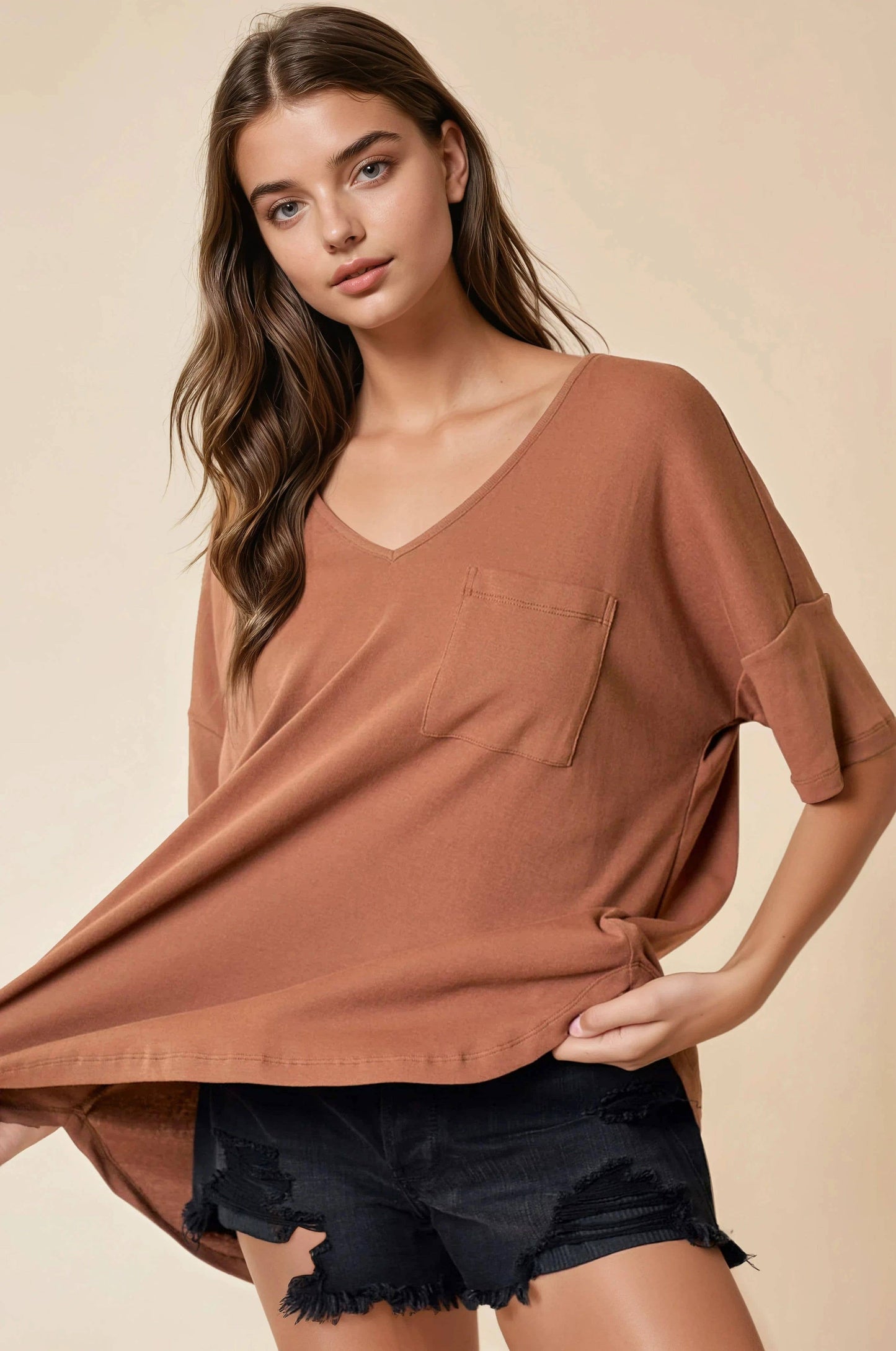 OVERSIZED V-NECK KNIT TOP