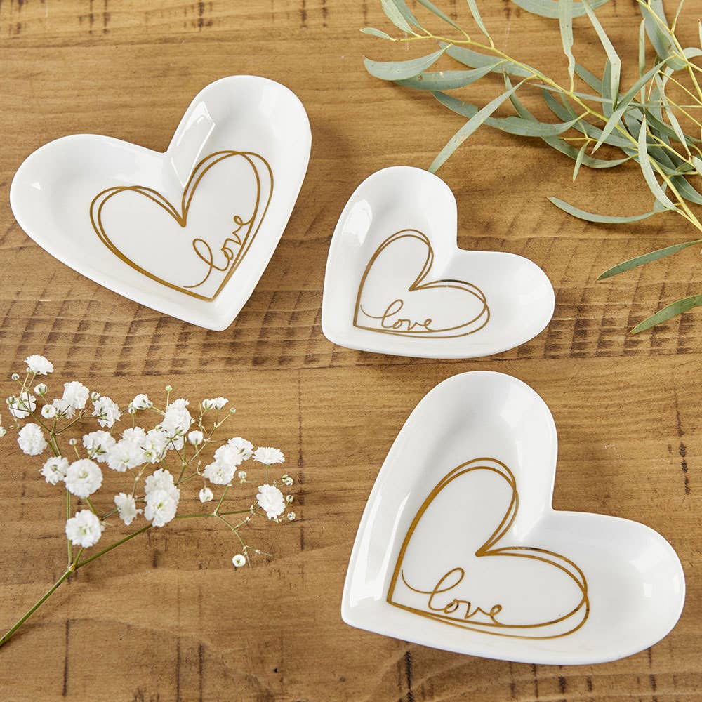 Amazon.com: H1vojoxo 4PCS Heart Ring Dishes Display, Ceramic Heart Trinket  Dish, Heart Shaped Jewelry Tray for Women, Danish Pastel Trinket Dish,  Earring Necklace Dish Holder for Girls, Heart Ring Holder for Room :